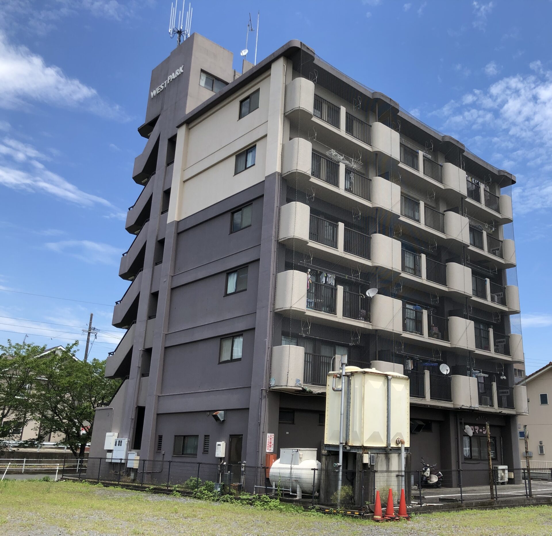 大分市 ヴァローレ賀来 屋上・外壁塗装工事 ビフォー